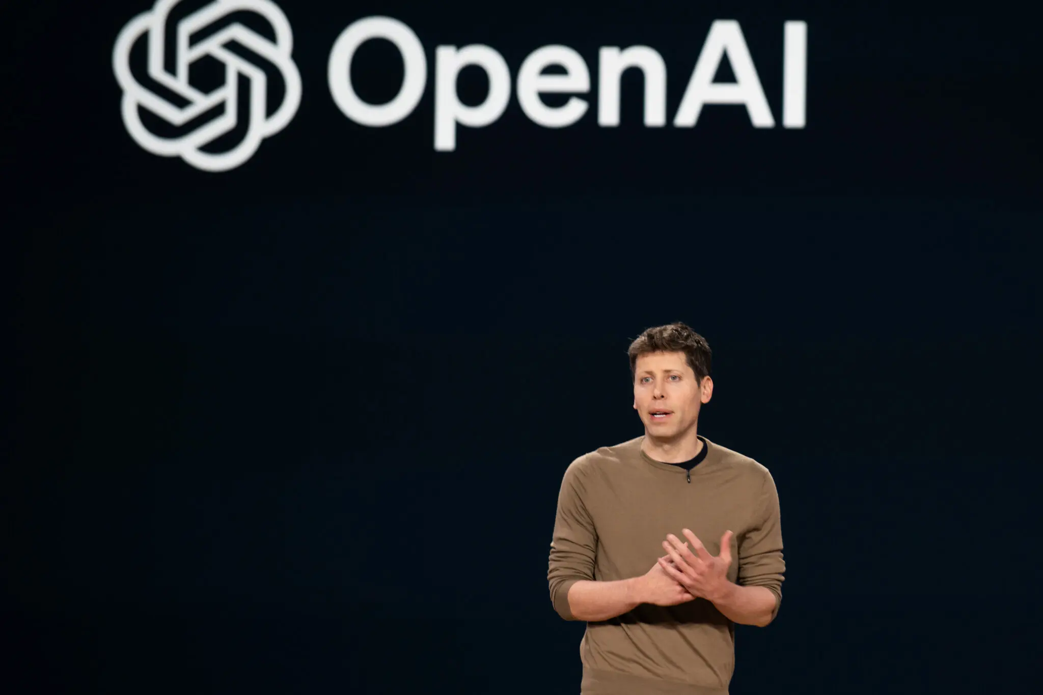 OpenAI представляє GPT-4.5: кінець епохи миттєвих відповідей чи новий прорив у штучному інтелекті?